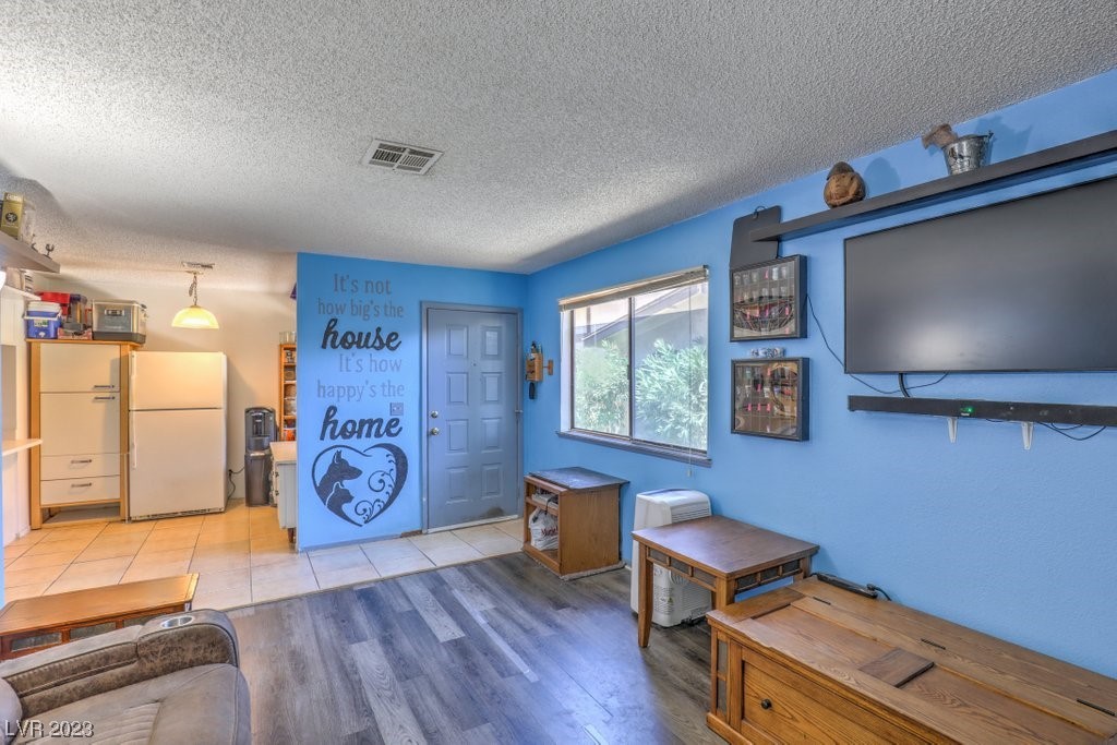 5917 Smoke Ranch Road, Unit D Las Vegas, NV 89108 - Photo 9 of 26