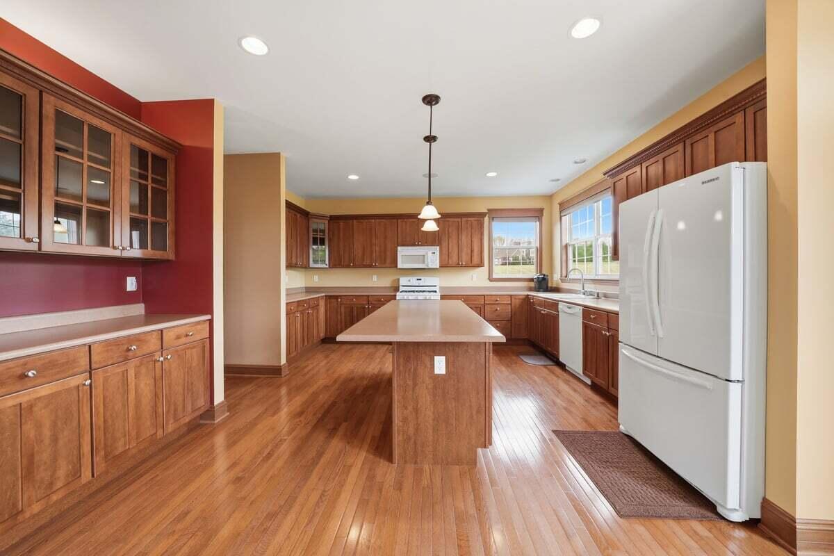 118 Windridge Road Valparaiso, IN 46385 - Photo 17 of 70 1200x800