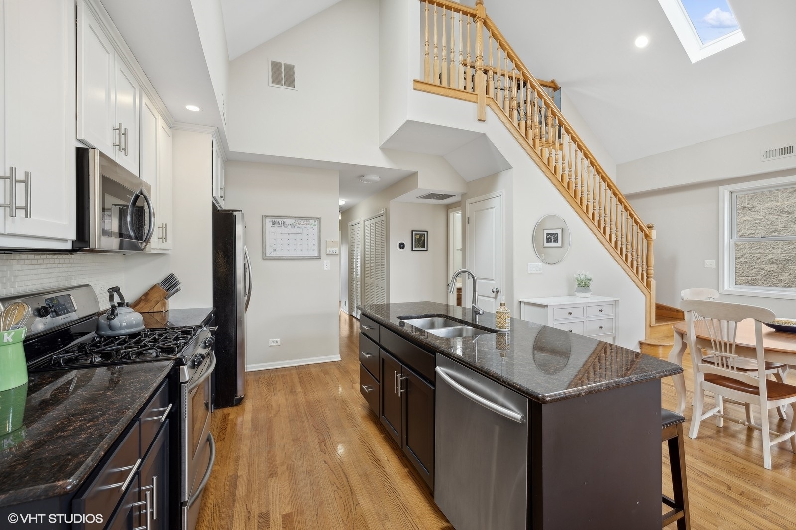 1425 West Fillmore Street, Unit 3 Chicago, IL 60607 - Photo 11 of 28 Gallery Image 11