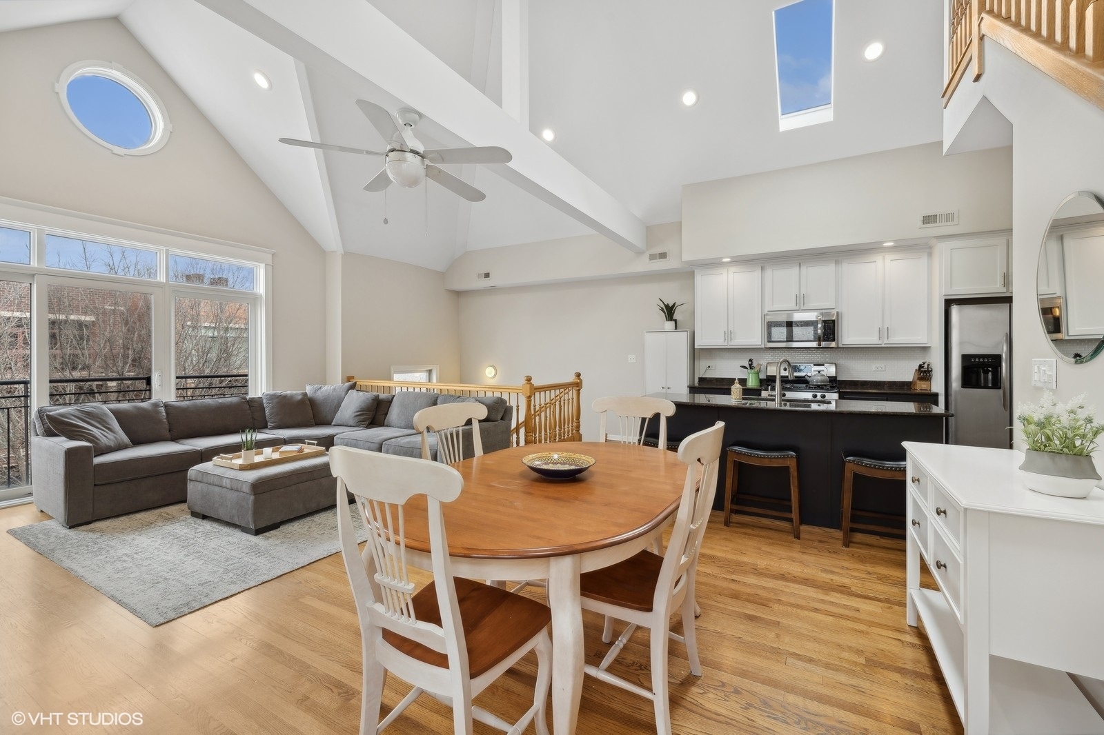 1425 West Fillmore Street, Unit 3 Chicago, IL 60607 - Photo 6 of 28 Gallery Image 6