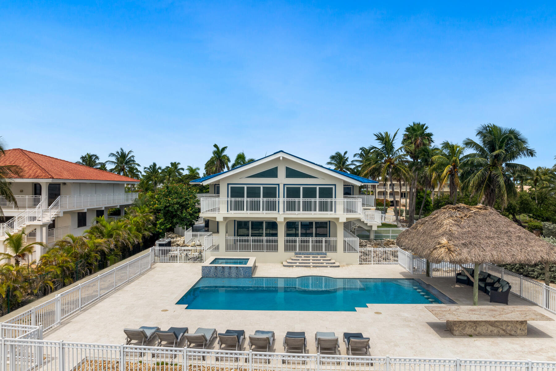 308 Sabal Street Duck Key, FL 33050 - Photo 4 of 87 Oversized Backyard