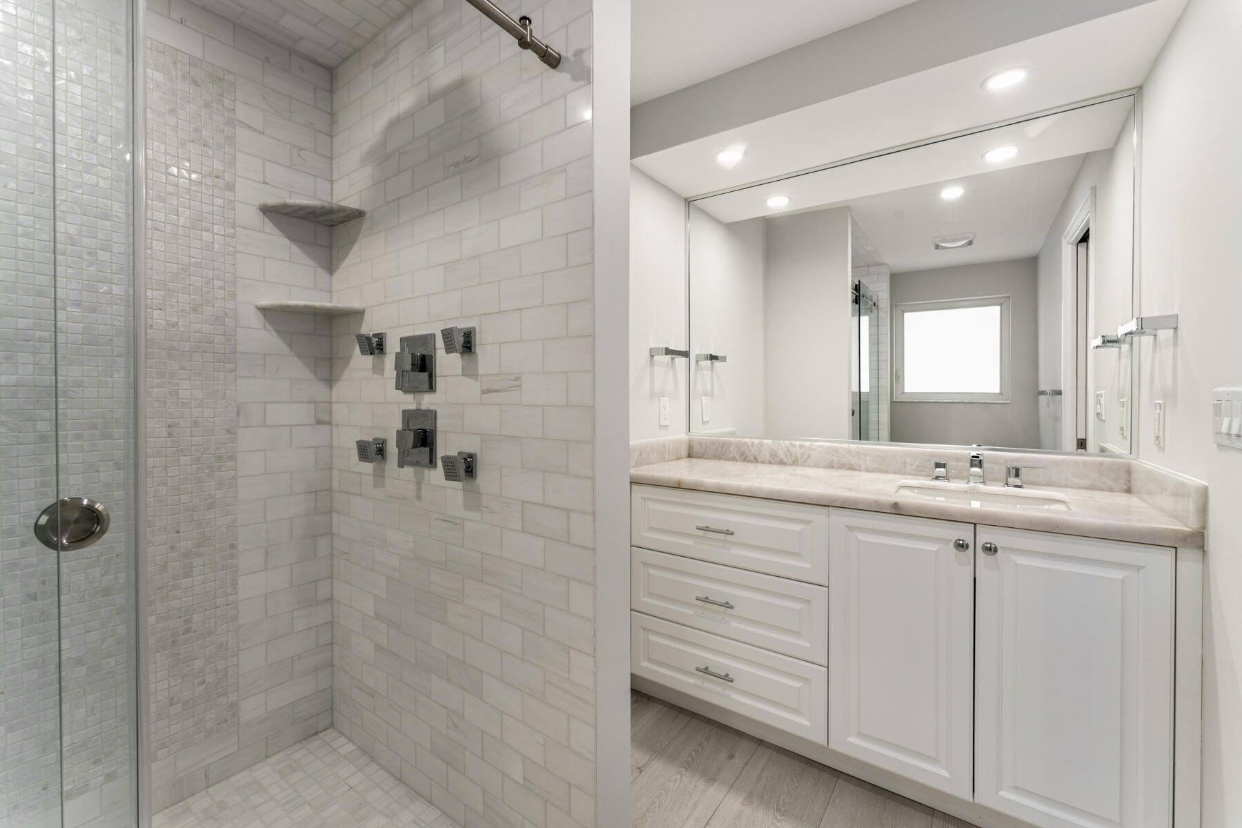 308 Sabal Street Duck Key, FL 33050 - Photo 43 of 87 Guest Ensuite Bath