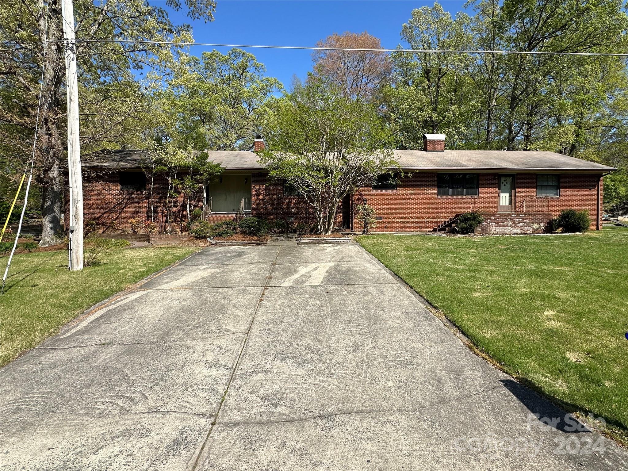 1633 Pepperidge Road Asheboro, NC 27205 - Photo 1 of 48 Gallery Image 1