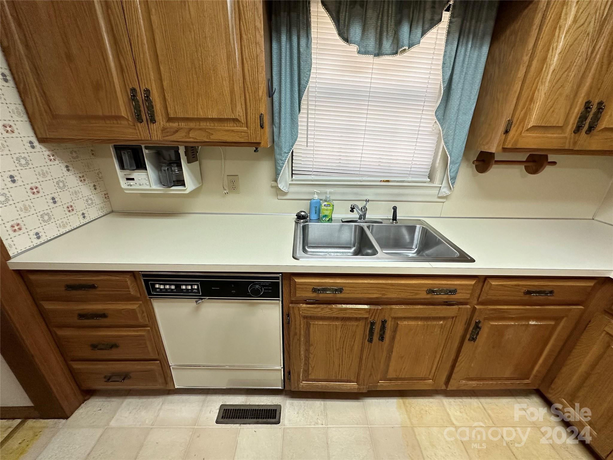 1633 Pepperidge Road Asheboro, NC 27205 - Photo 11 of 48 Gallery Image 11