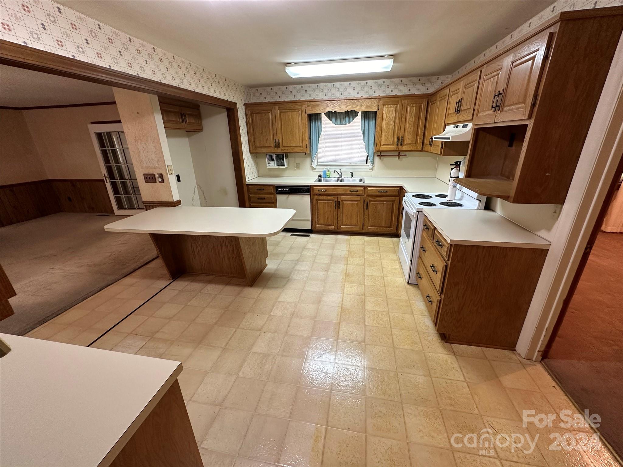 1633 Pepperidge Road Asheboro, NC 27205 - Photo 13 of 48 Gallery Image 13