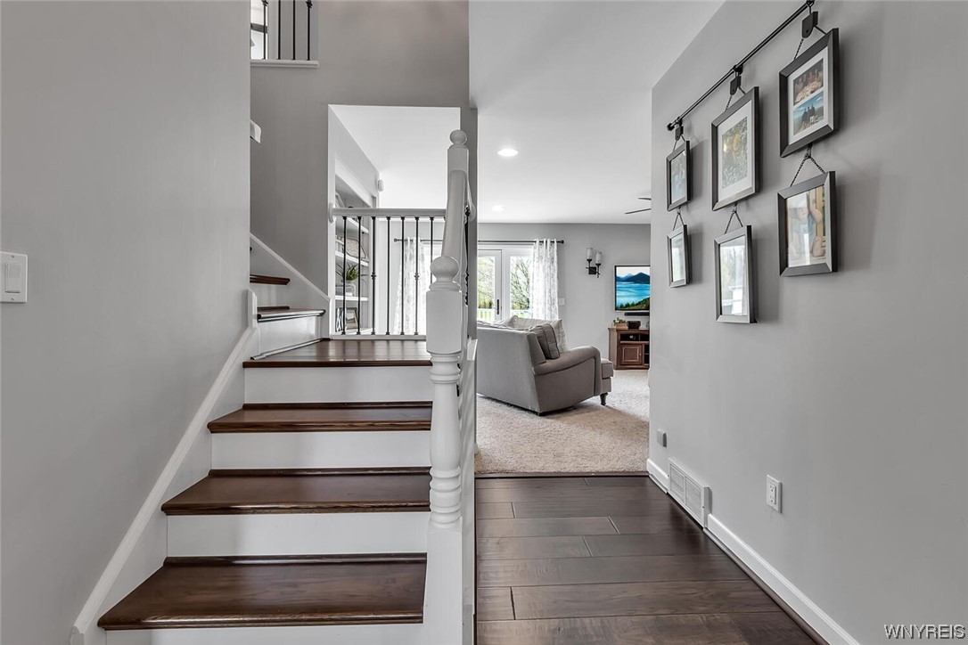 6576 Sheetram Road Pendleton, NY 14094 - Photo 5 of 48