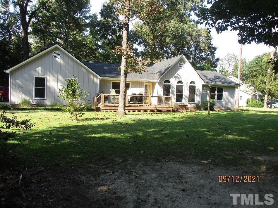 91 Boykin Road Clinton, NC 28328 - Photo 1 of 17 a front view of house with yard and green space