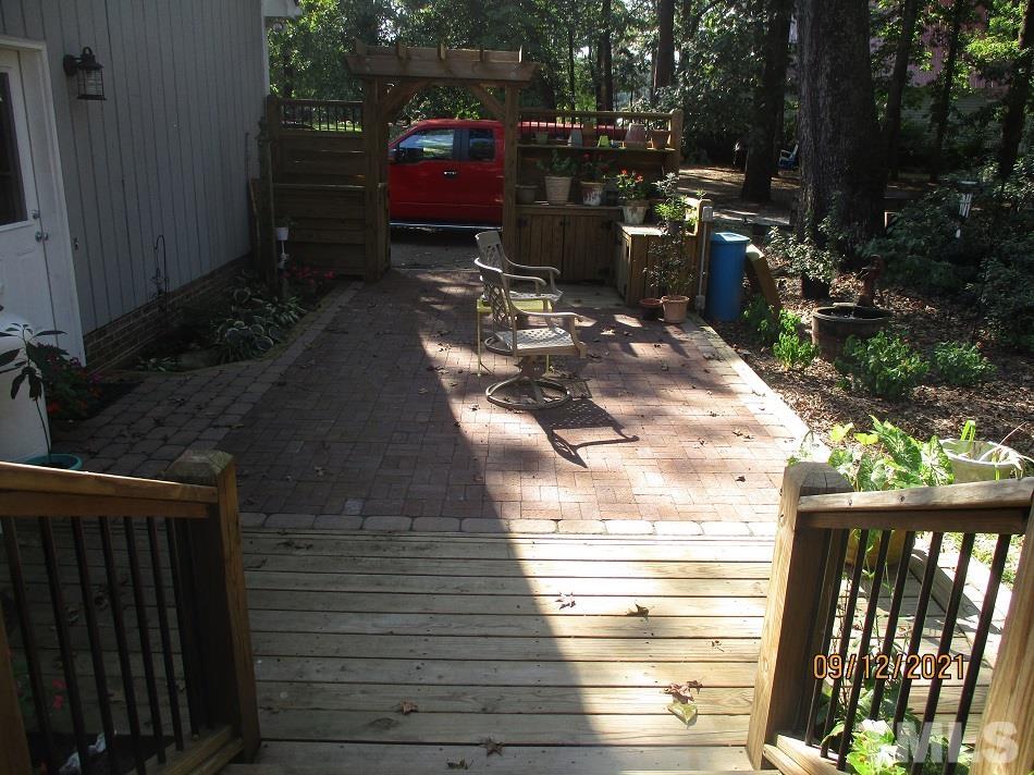 91 Boykin Road Clinton, NC 28328 - Photo 17 of 17 a view of a balcony with chairs