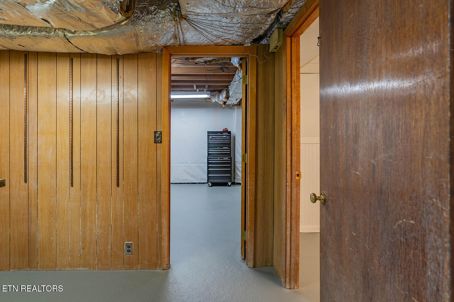 909 West Outer Drive Oak Ridge, TN 37830 - Photo 23 of 34 A7300097-HDR
