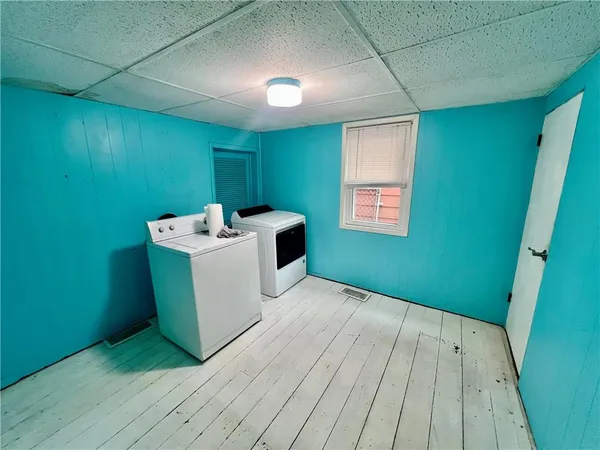 $99,900 | 413 Highway 208, New Bedford, PA 16159