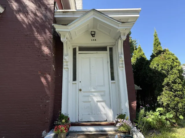 $895,000 | 194 Maple Street, Burlington, VT 05401