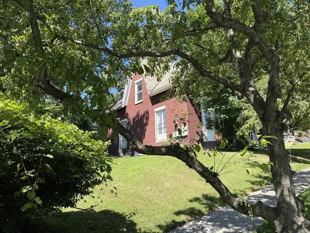 $895,000 | 194 Maple Street, Burlington, VT 05401