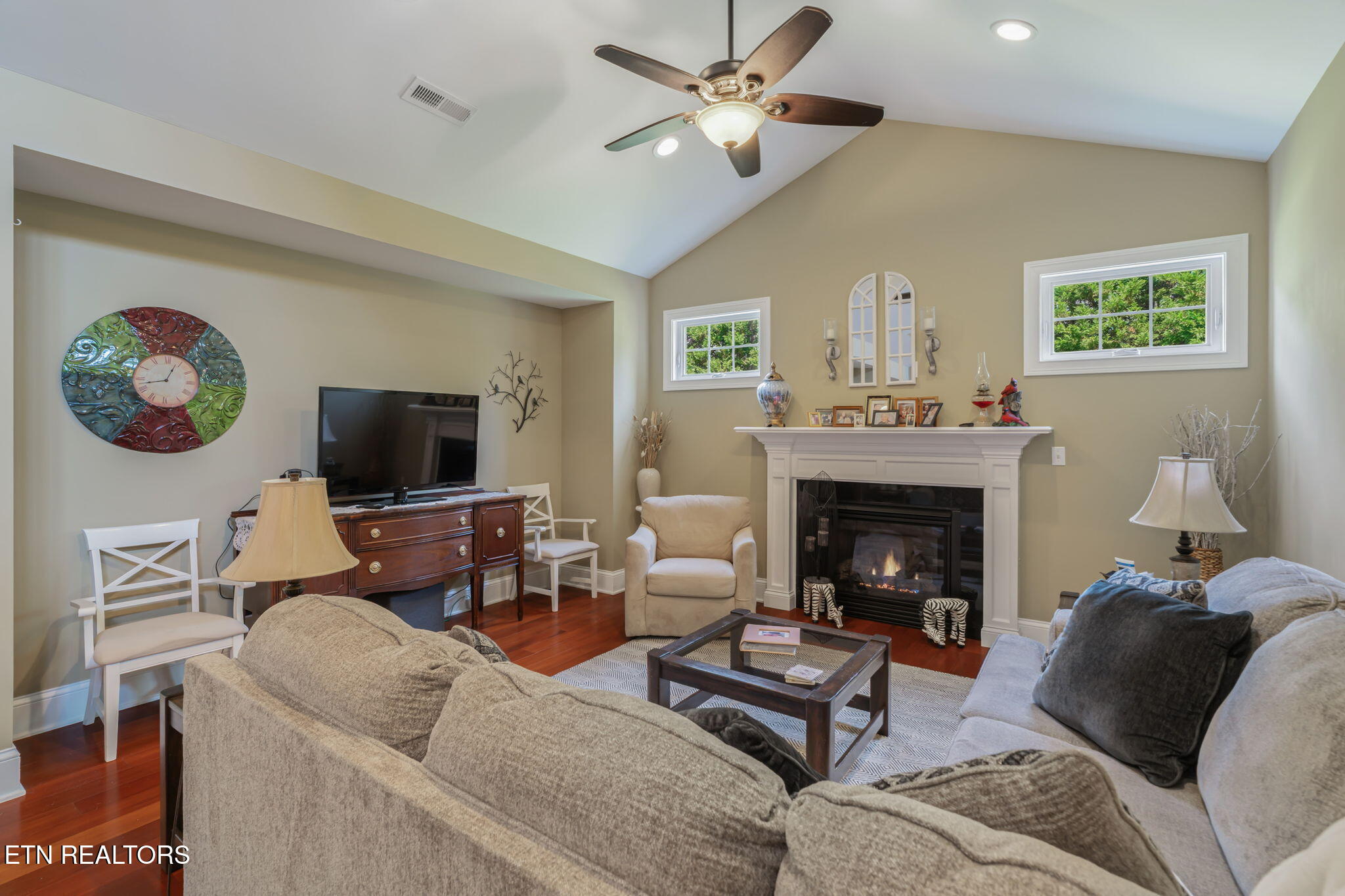 141 Cumberland Road Oliver Springs, TN 37840 - Photo 15 of 44 15-web-or-mls-141 Cumberland Road-16