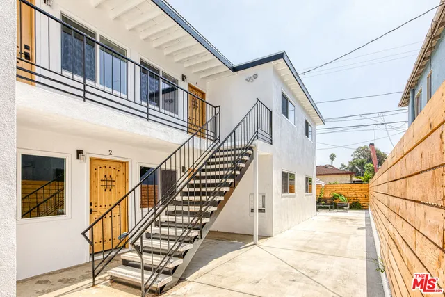 a view of entryway with a front door