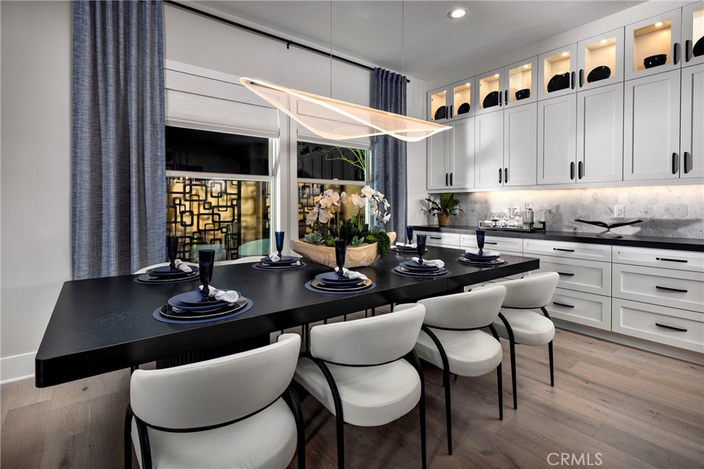 145 Apron Irvine, CA 92618 - Photo 5 of 13 Dining Area