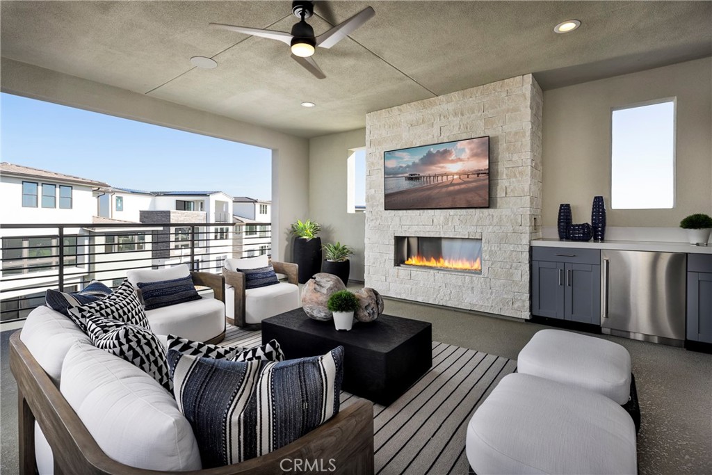 145 Apron Irvine, CA 92618 - Photo 7 of 13 Second Floor Deck