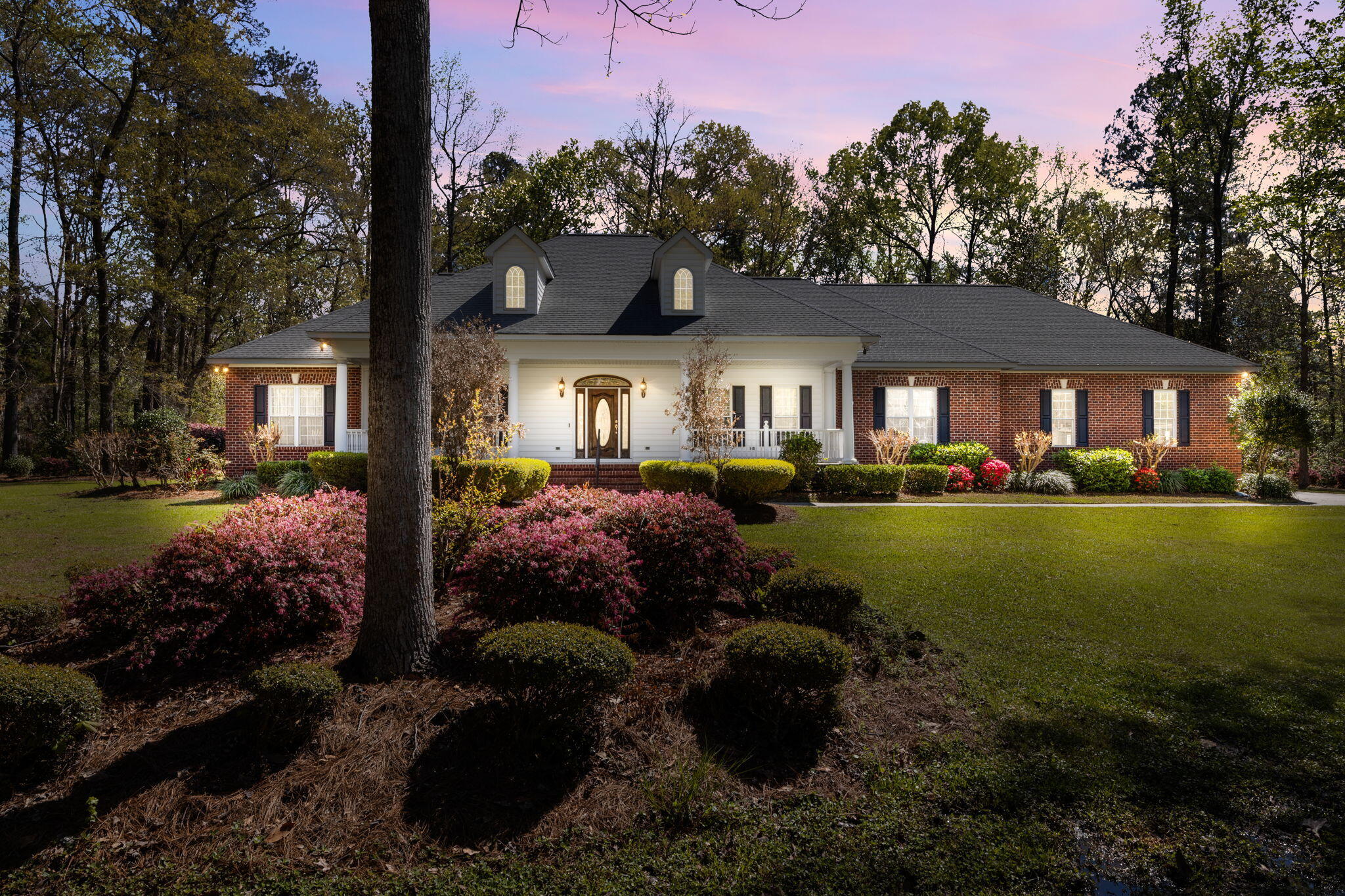 301 County Rd S-18-458 Summerville, SC 29485 - Photo 2 of 56 301 Woodland Dr