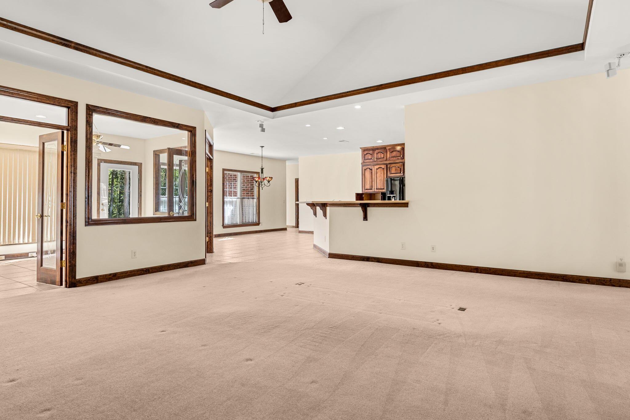 301 County Rd S-18-458 Summerville, SC 29485 - Photo 25 of 56 Living Room