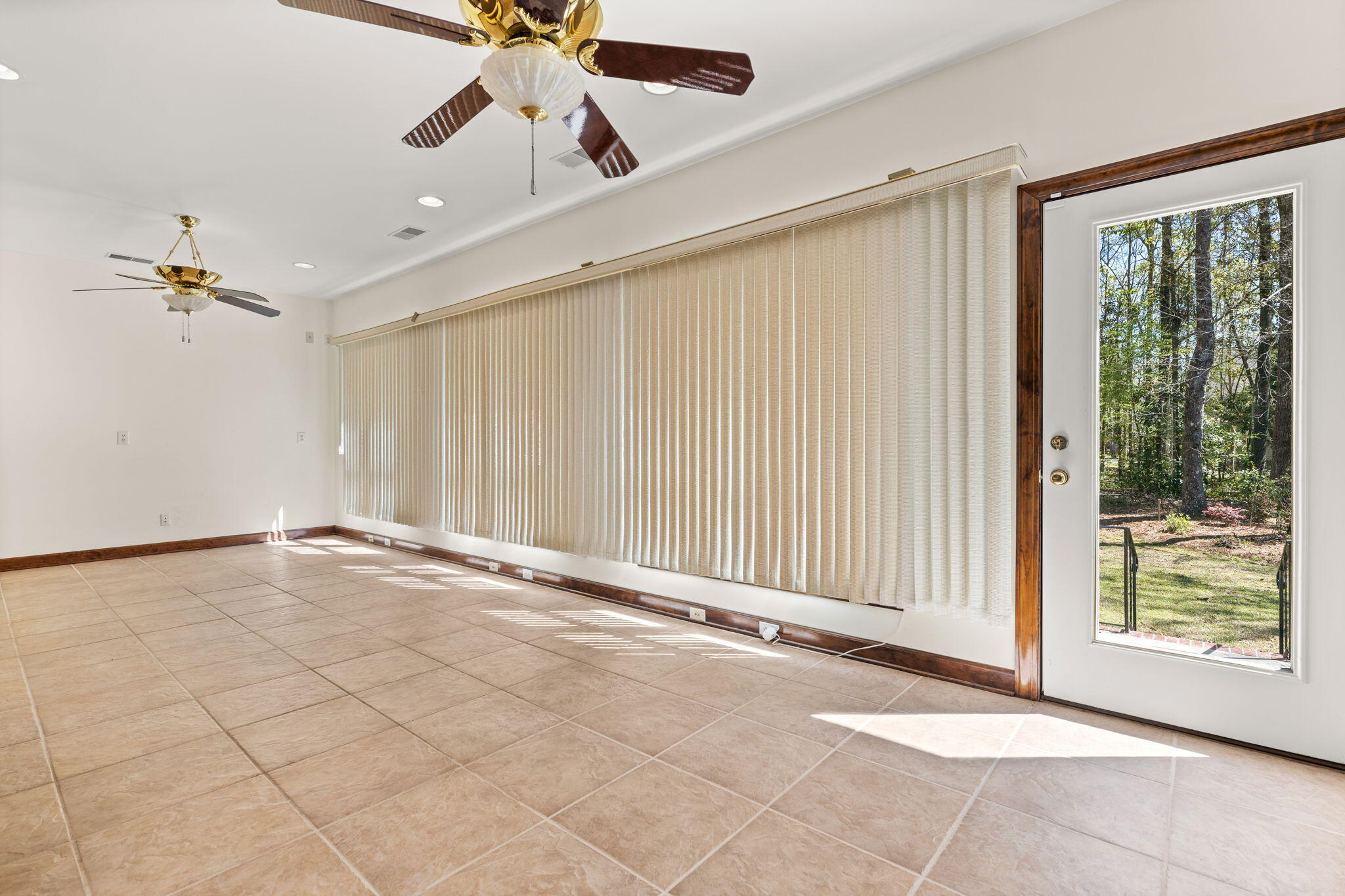 301 County Rd S-18-458 Summerville, SC 29485 - Photo 32 of 56 Sunroom