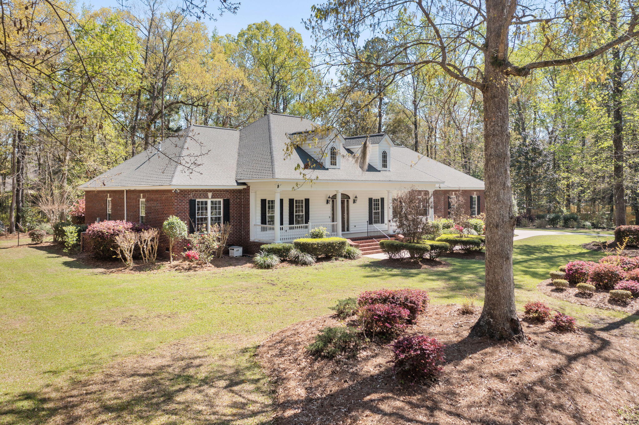 301 County Rd S-18-458 Summerville, SC 29485 - Photo 5 of 56 301 Woodland Dr