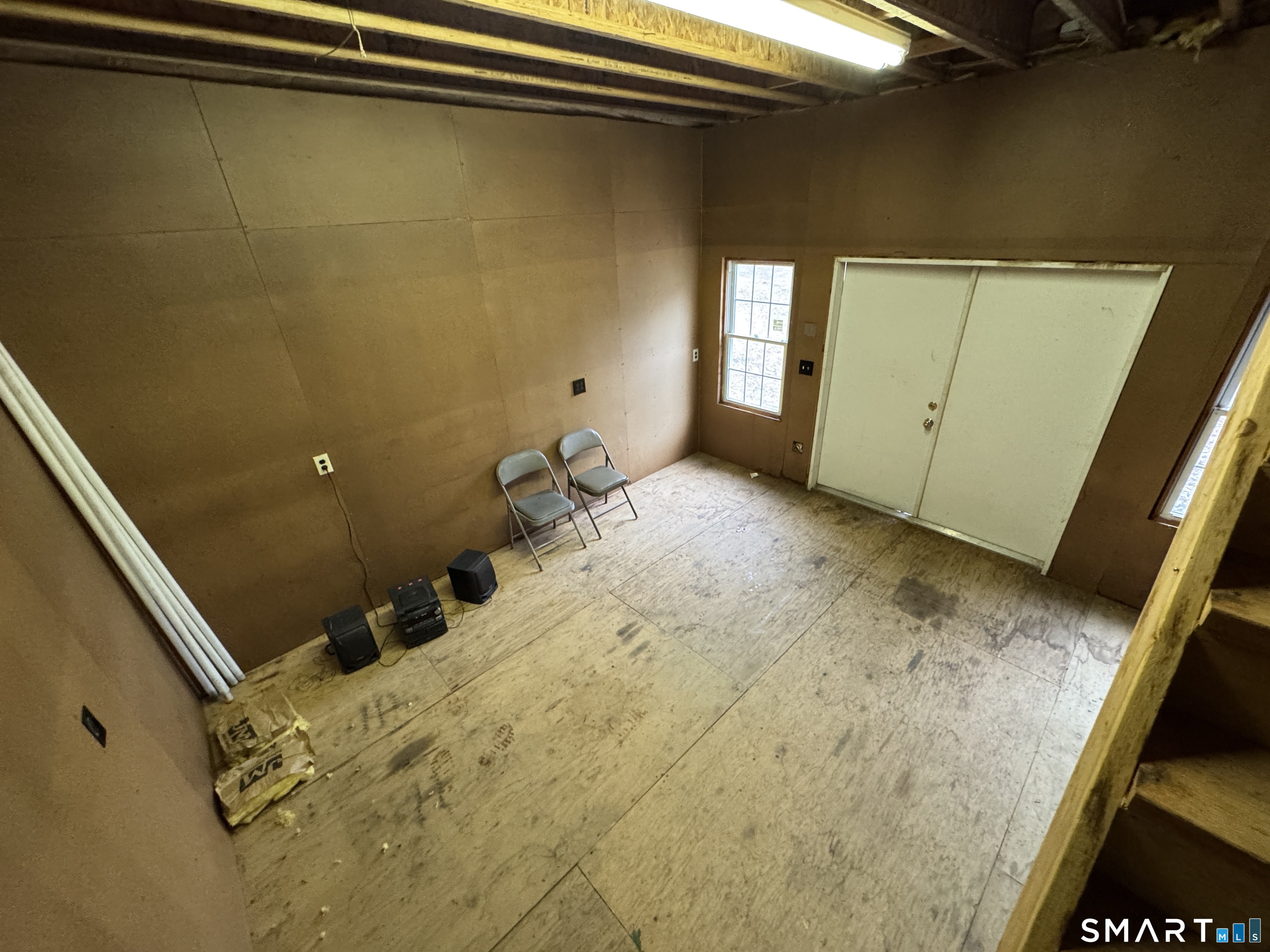 90 Larchmont Avenue Waterbury, CT 06708 - Photo 23 of 26 a bathroom with a sink