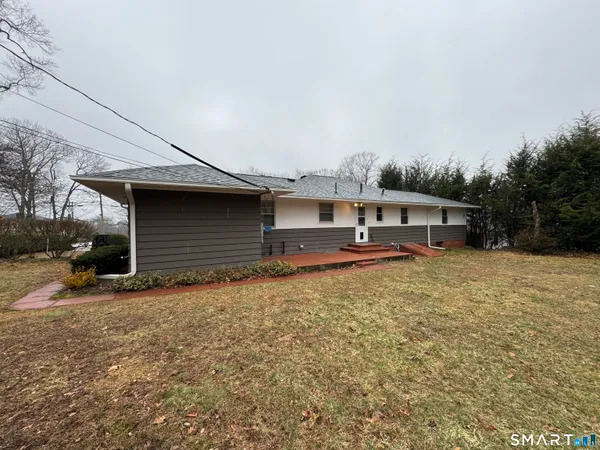 $349,900 | 90 Larchmont Avenue, Waterbury, CT 06708