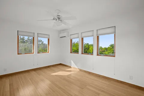 $599,900 | 913 Taulbee Lane, Austin, TX 78757