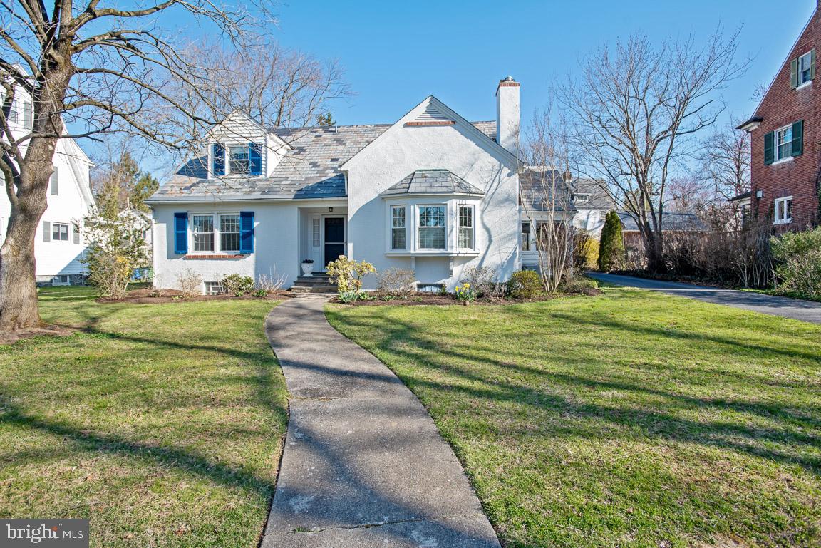 304 Cedarcroft Road Baltimore, MD 21212 - Photo 2 of 39 a front view of house with yard and green space