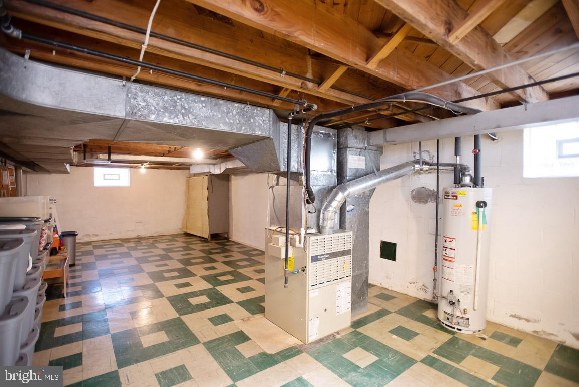 304 Cedarcroft Road Baltimore, MD 21212 - Photo 36 of 39 a view of a storage room