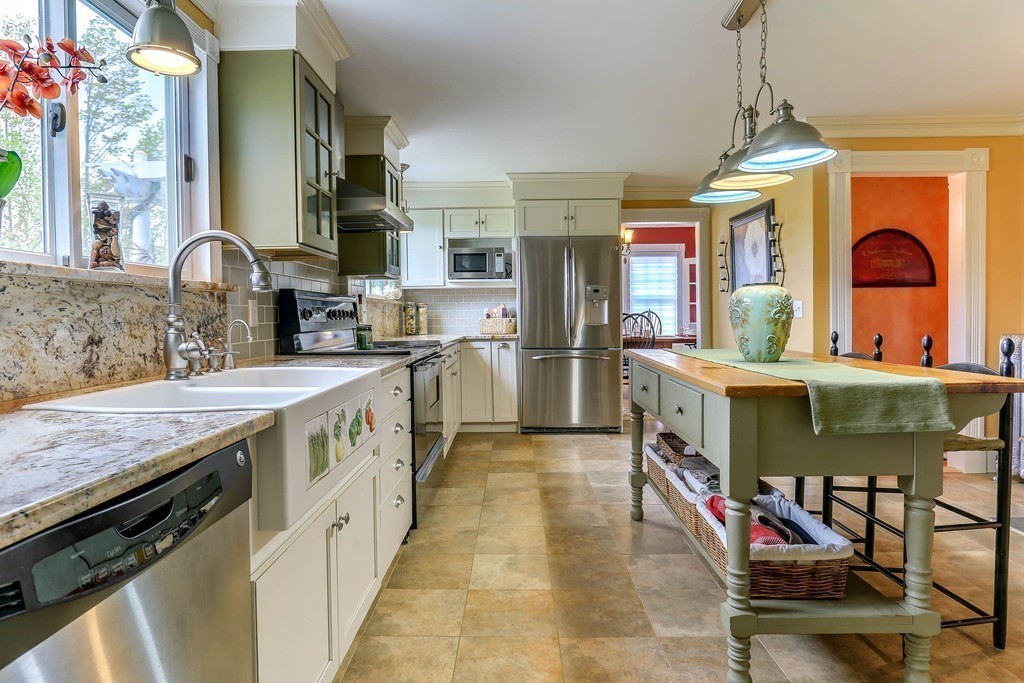 1347 Tinkham Road Wilbraham, MA 01095 - Photo 10 of 30