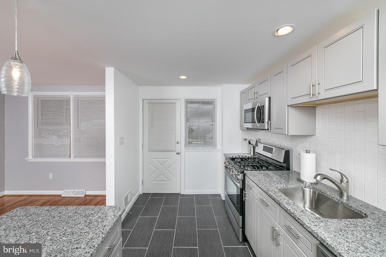 5515 Whitwood Road Baltimore, MD 21206 - Photo 11 of 30 Kitchen
