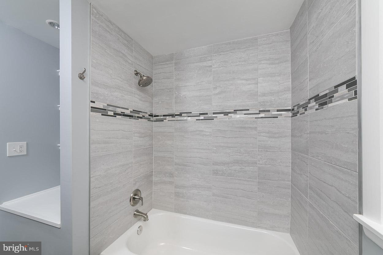 5515 Whitwood Road Baltimore, MD 21206 - Photo 17 of 30 Bath