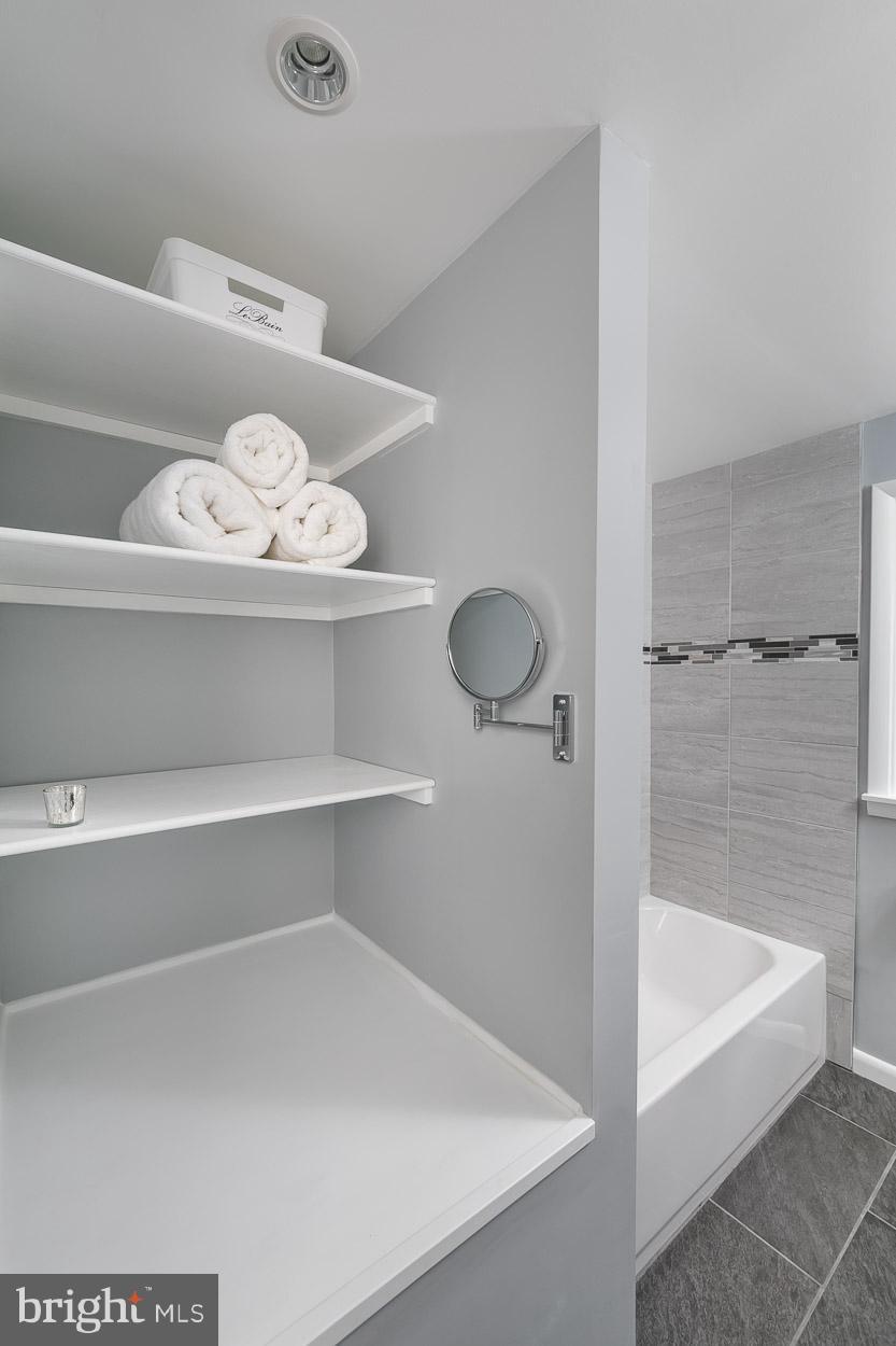 5515 Whitwood Road Baltimore, MD 21206 - Photo 18 of 30 Bath