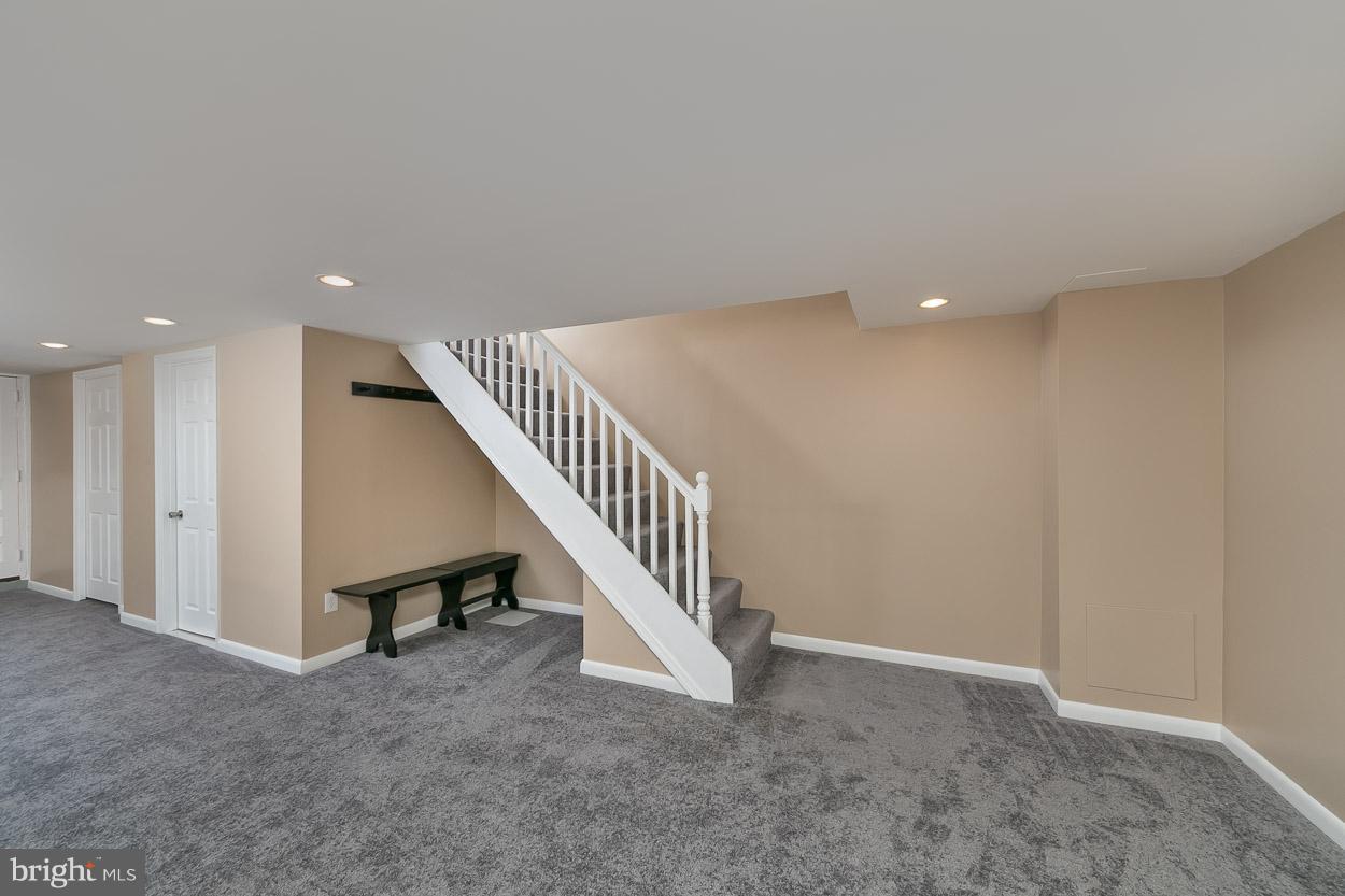 5515 Whitwood Road Baltimore, MD 21206 - Photo 22 of 30 Family Room