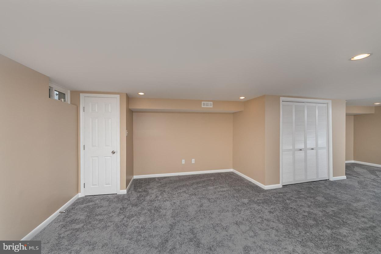 5515 Whitwood Road Baltimore, MD 21206 - Photo 23 of 30 Family Room