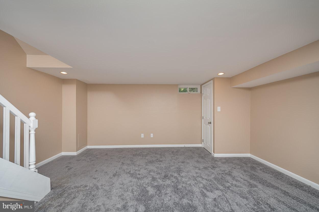5515 Whitwood Road Baltimore, MD 21206 - Photo 24 of 30 Family Room