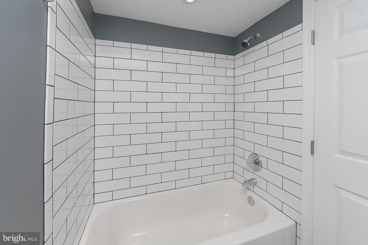 5515 Whitwood Road Baltimore, MD 21206 - Photo 27 of 30 Bath