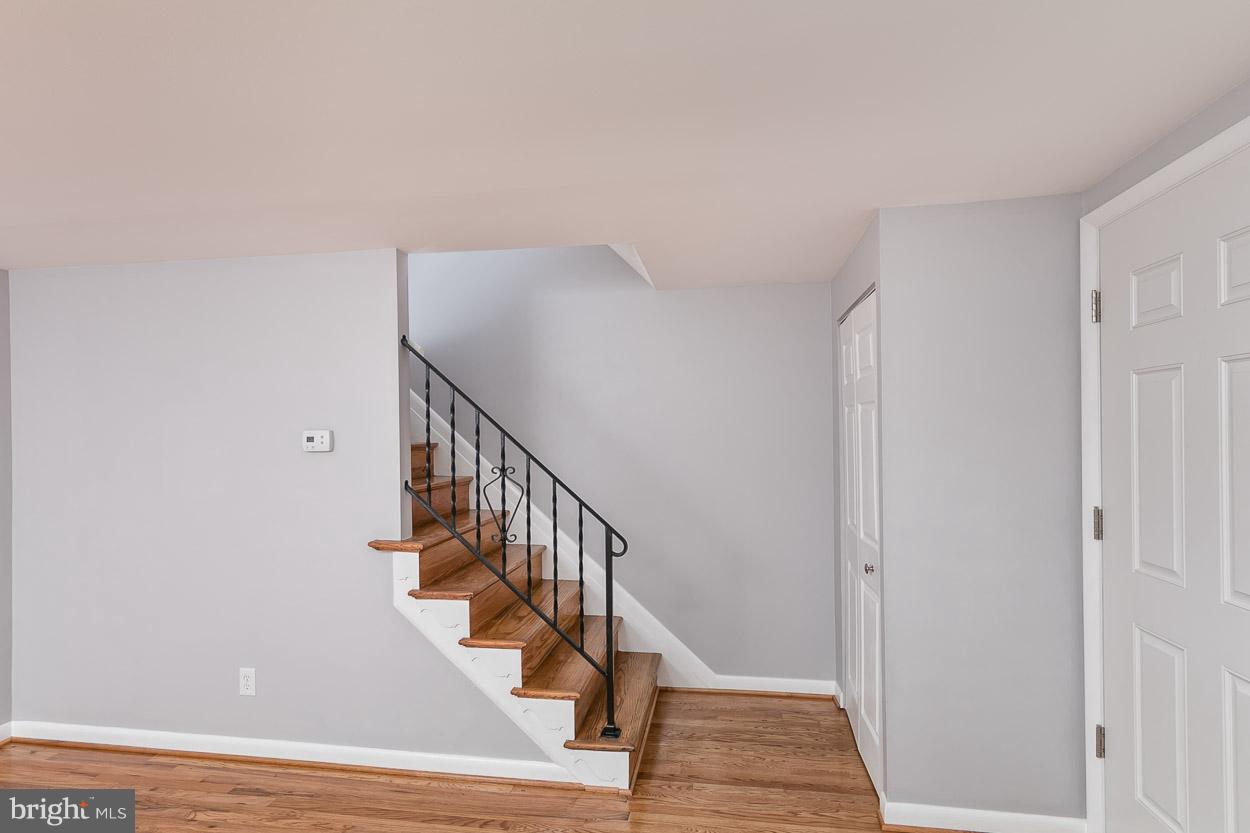5515 Whitwood Road Baltimore, MD 21206 - Photo 6 of 30 Living Room