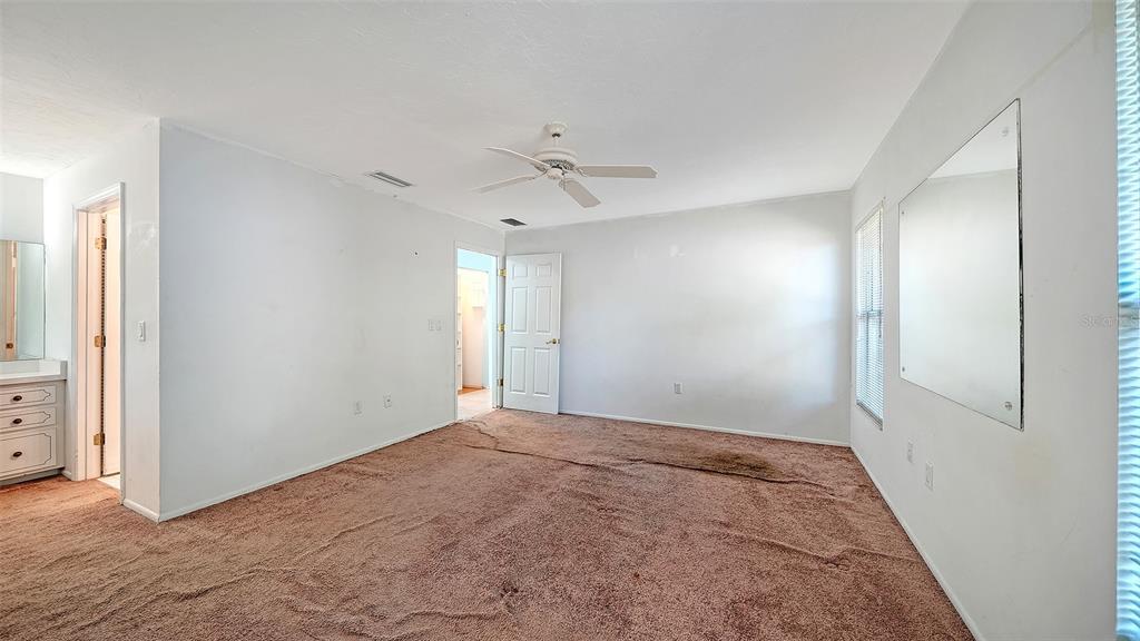 1546 Georgetowne Lane Sarasota, FL 34232 - Photo 25 of 36