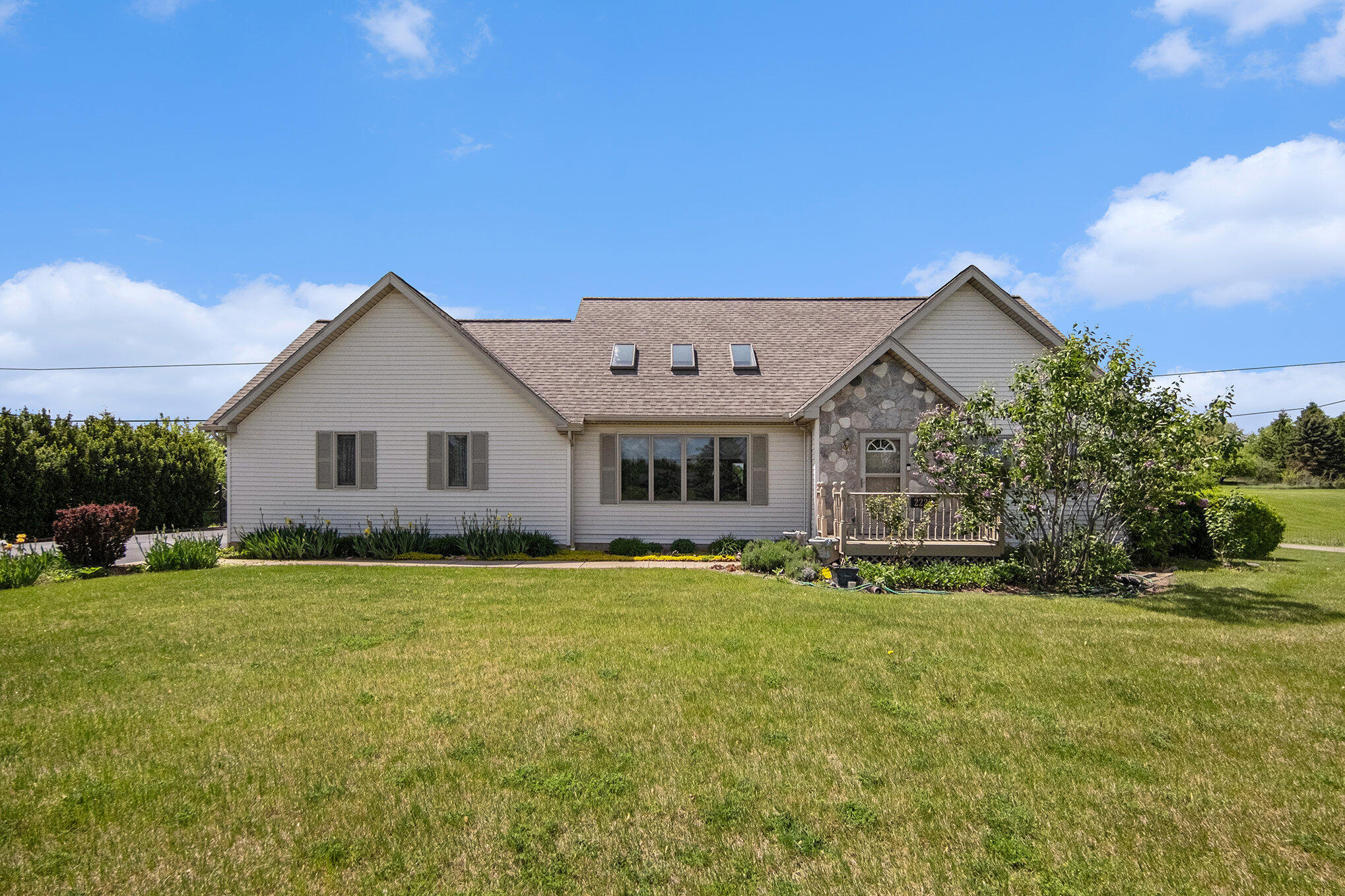 2222 North Portage Road Jackson, MI 49201 - Photo 2 of 34 001_sbp_56_169