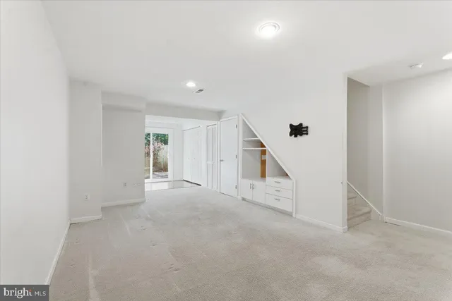 $425,000 | 9 Alden Court, Sterling, VA 20165