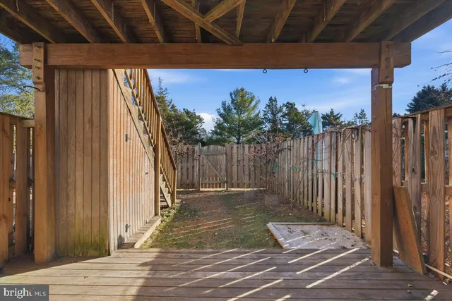 $425,000 | 9 Alden Court, Sterling, VA 20165