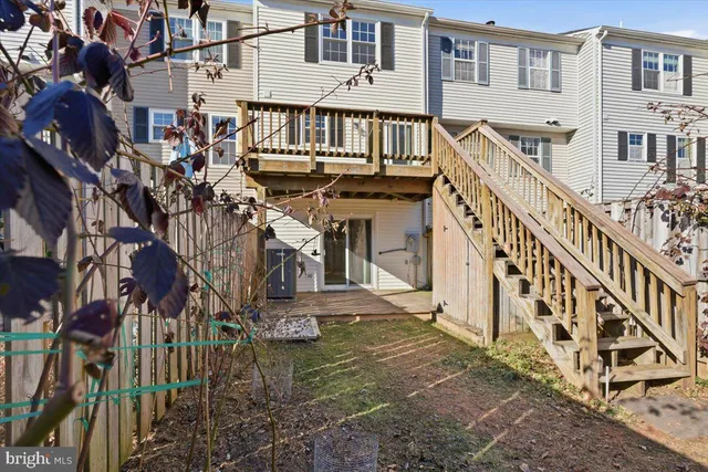 $425,000 | 9 Alden Court, Sterling, VA 20165