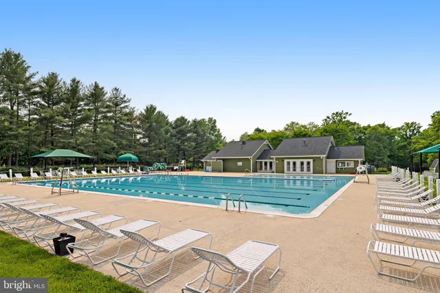 $425,000 | 9 Alden Court, Sterling, VA 20165