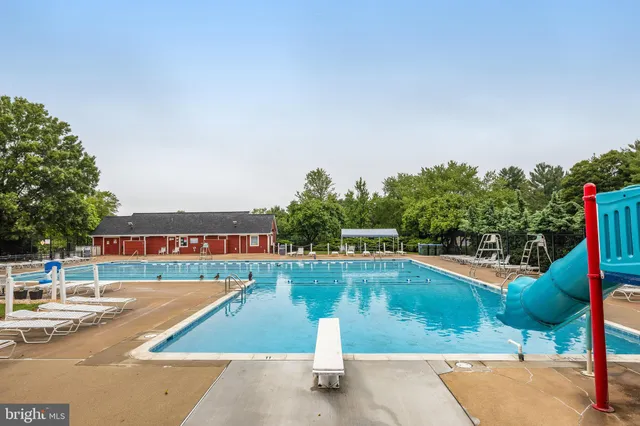 $425,000 | 9 Alden Court, Sterling, VA 20165