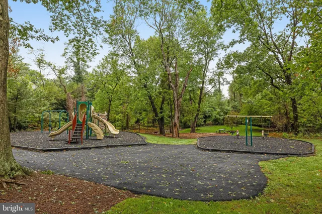 $425,000 | 9 Alden Court, Sterling, VA 20165