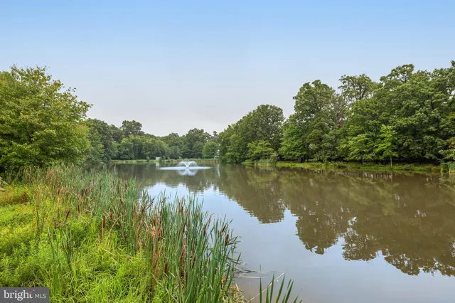 $425,000 | 9 Alden Court, Sterling, VA 20165