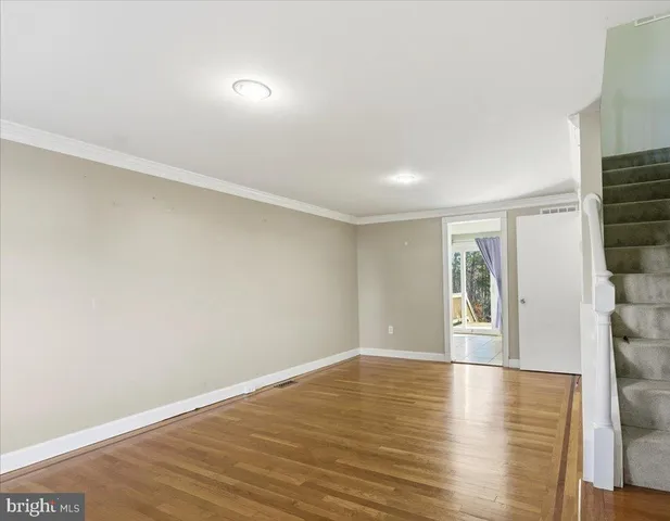 $425,000 | 9 Alden Court, Sterling, VA 20165