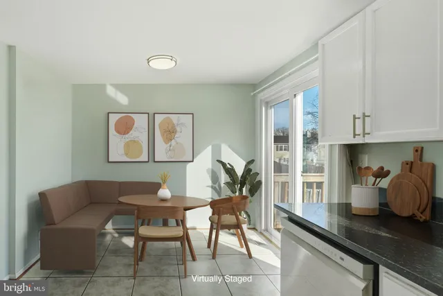 $425,000 | 9 Alden Court, Sterling, VA 20165