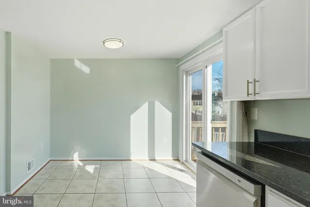 $425,000 | 9 Alden Court, Sterling, VA 20165